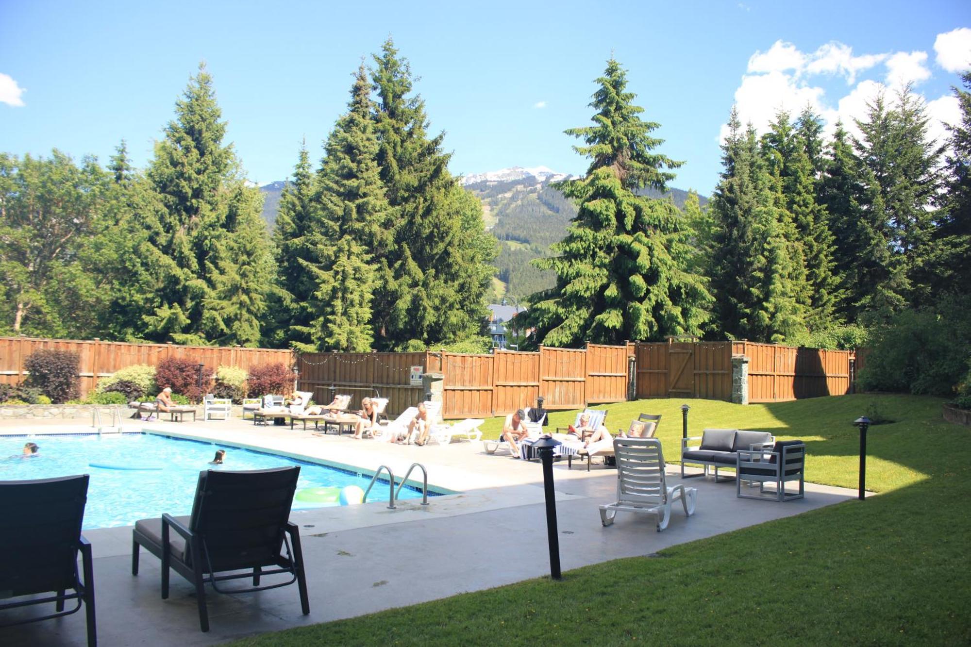 Spring Summer Special Cascade Lodge Suite Wifi 2 Hot Tubs Pool Gym Sauna Ski & Bike Storage Room Whistler Zewnętrze zdjęcie